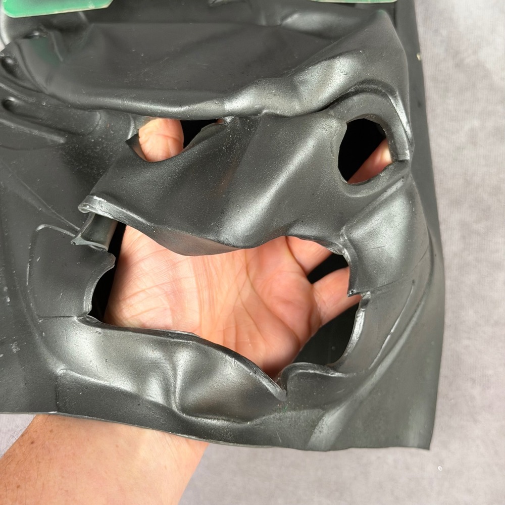 Vintage 1995 Batman Forever Mask Collegeville Imagineering Rubber Cowl DC Comics - Picture 6 of 16